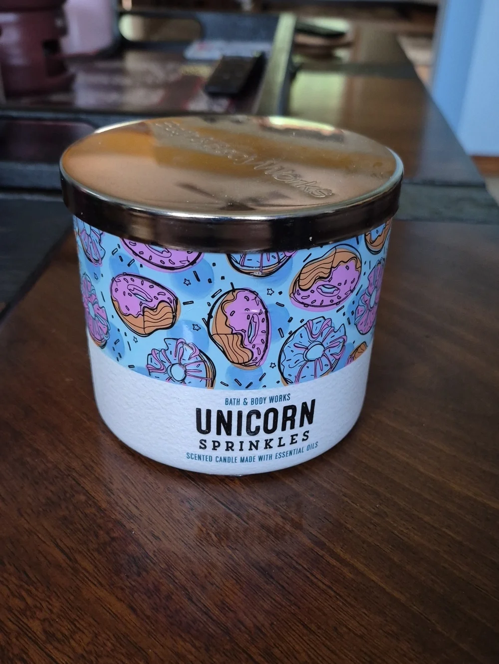 Bath & Body Works Unicorn Sprinkles Candle - NEW